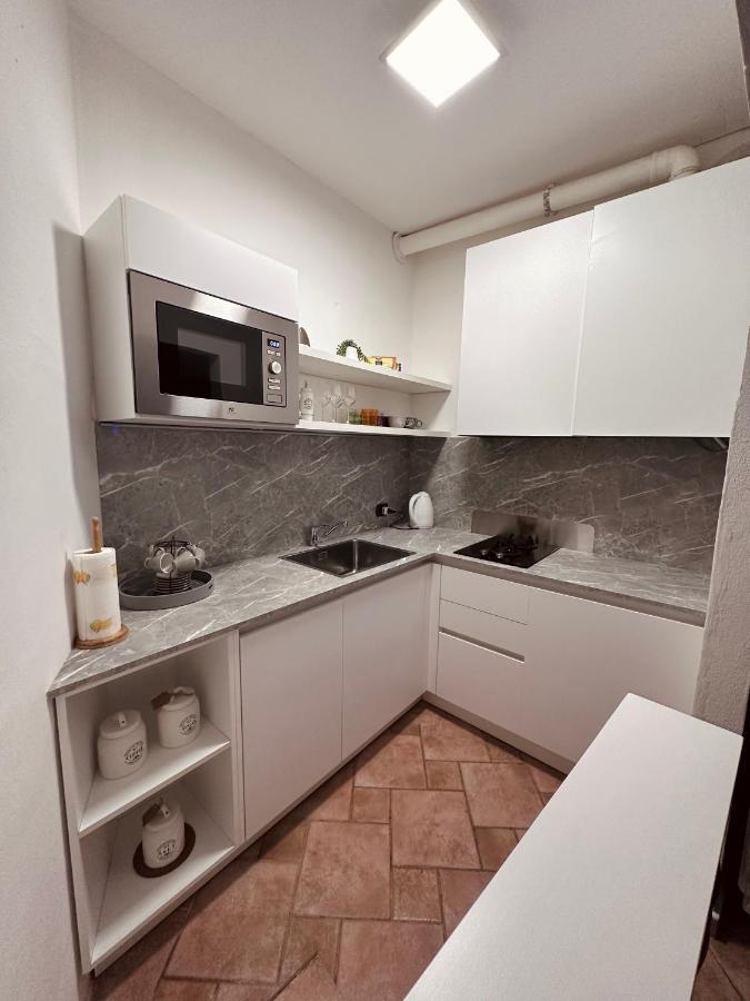 La Casa Del Corso Apartment Arona Exterior photo